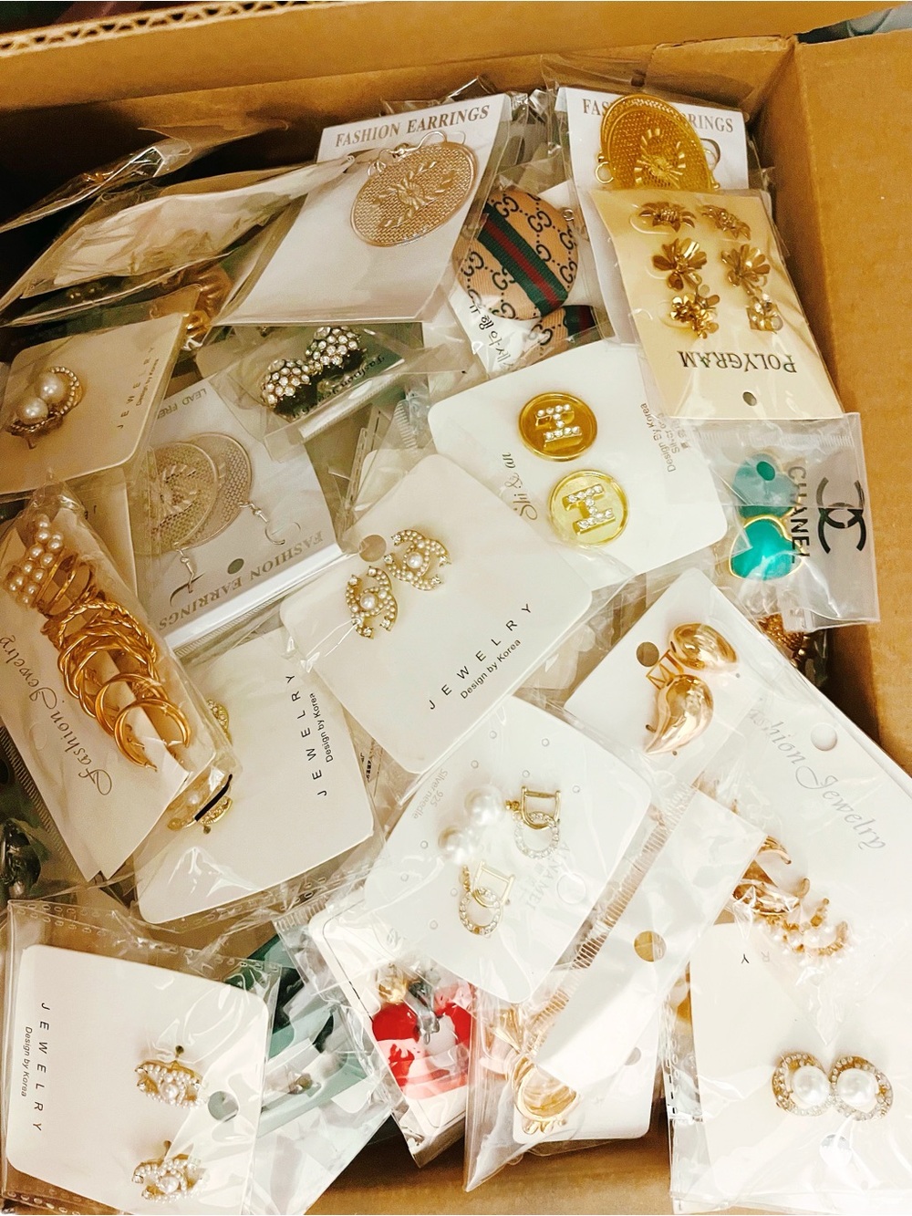 Lot of 1000 Pairs Mixed Stud Earrings Assorted Styles Bulk Wholesale Jewelry